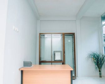 Kayu Tangi Guest House Syariah - Banjarmasin - Salónek