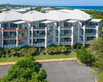Parkside Palm Escape – 2BR Bali Resort in Kingscliff (1216) - Kingscliff - Building