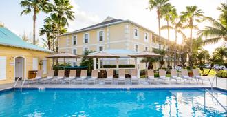 Sunshine Suites Resort - George Town - Piscina