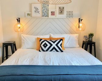 Easy Self Check-In For Centrally Located Home - Stay At The Little Llama House! - Lincoln - Habitación