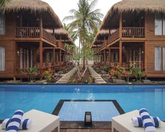 Sadev Resort - Pemenang - Piscina