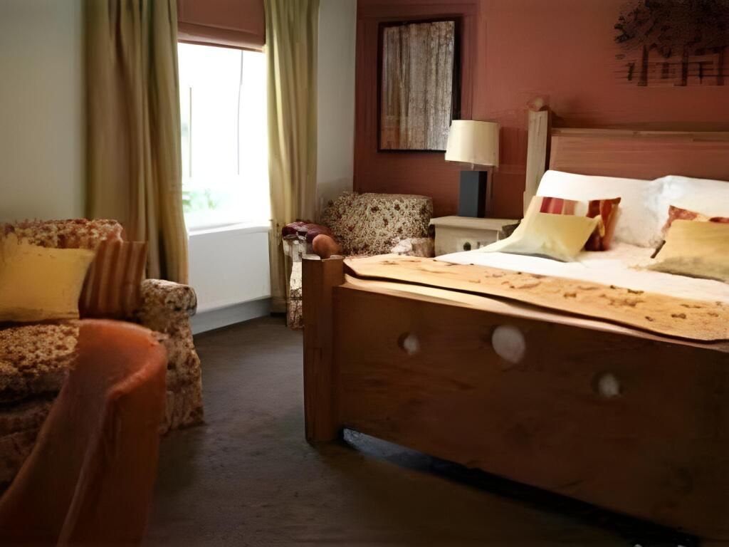 The Barrington Arms Hotel