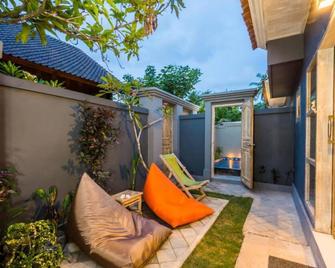 Kawans Inn - Nusa Penida - Patio