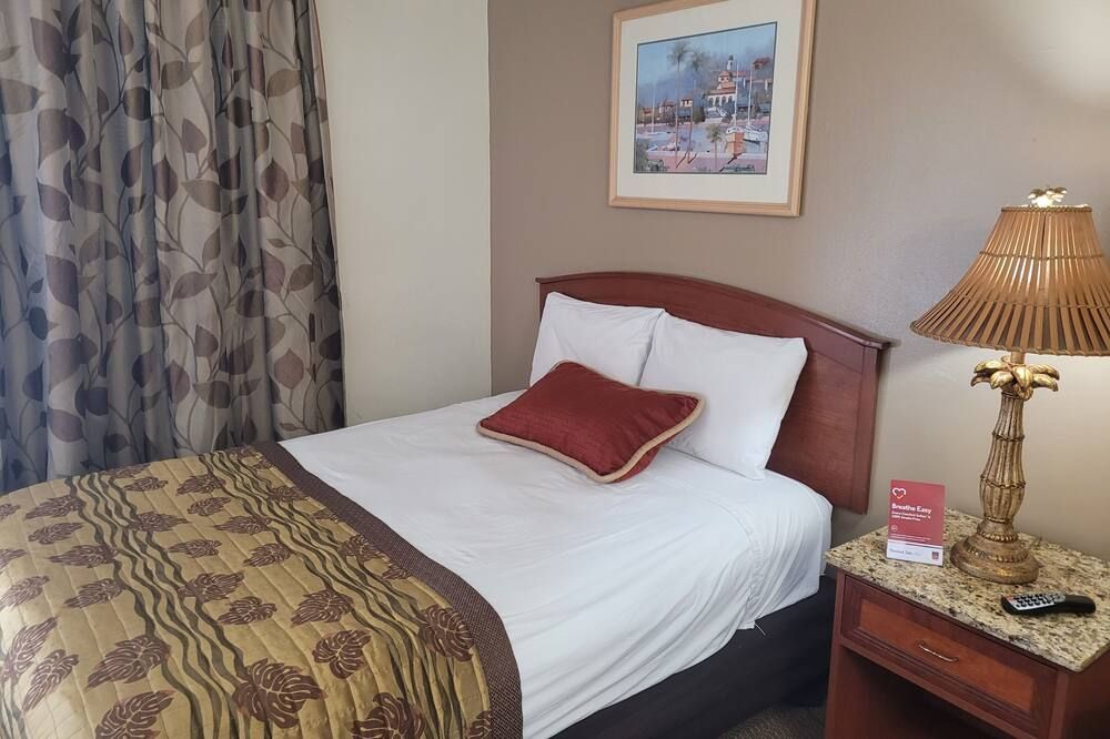 Queens Lodge Motel - ווסט פאלם ביץ' - חדר שינה