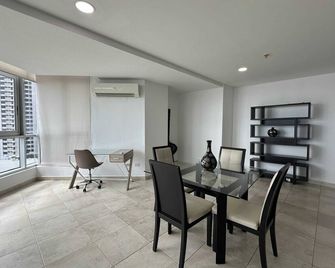 Almendra I Spacious 1 Bedroom With Balcony - Panama City - Dining room