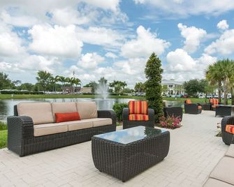 Comfort Suites Sarasota-Siesta Key - Sarasota - Patio