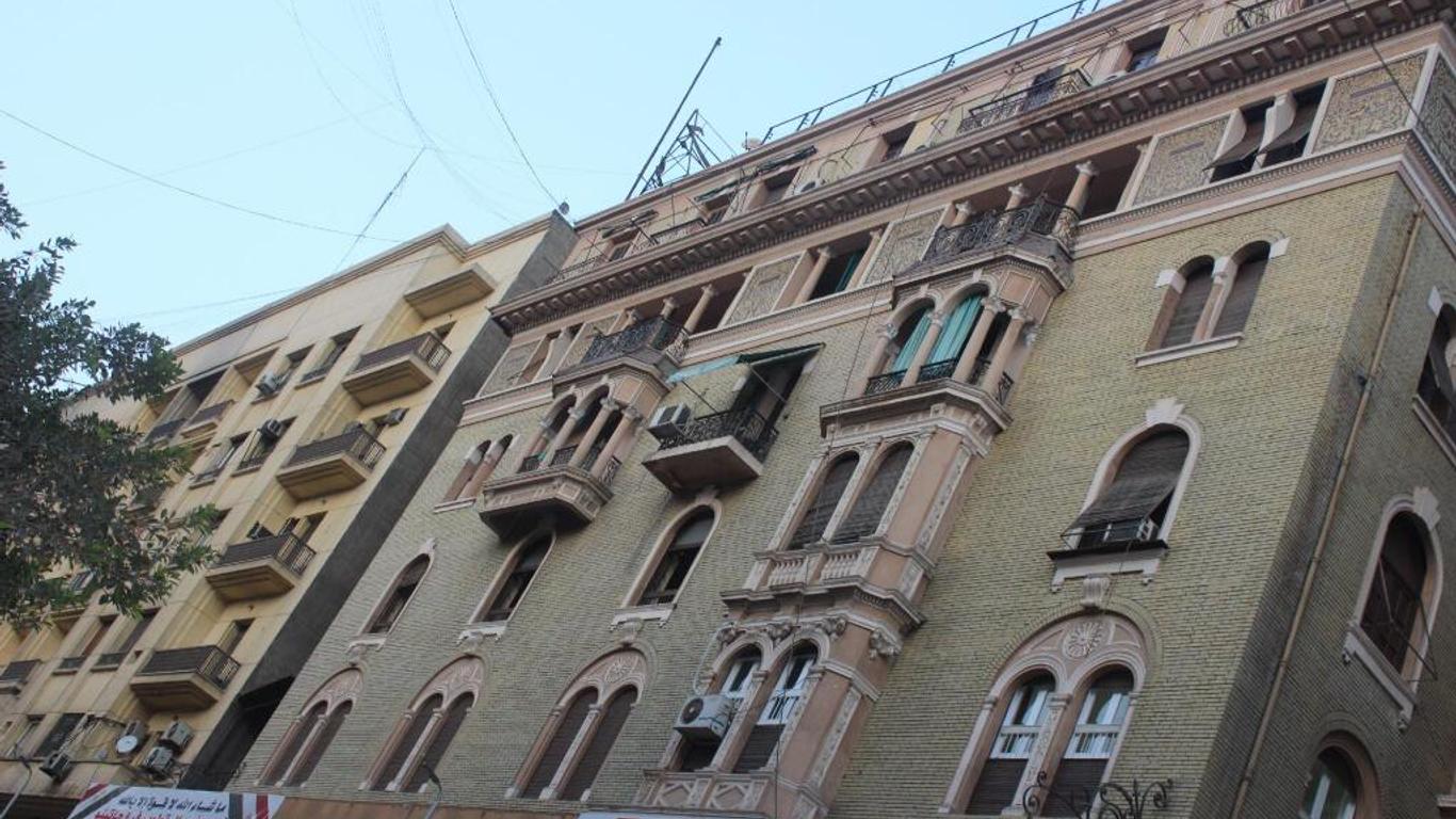Family Palace Hostel