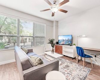 Comfy Soco 1BR King Suite w Gympickleballlaundry - Austin - Salon