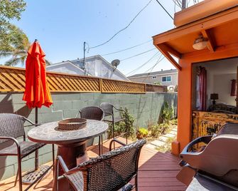Casa by the Sea - Oxnard - Balcony