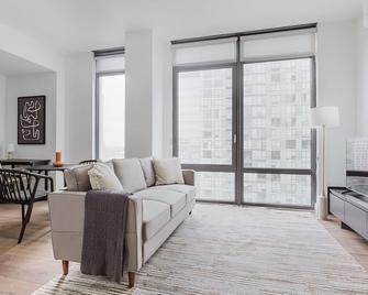 Blueground | Lic, Gym, Balcony, Nr Moma Ps1 - Queens - Living room