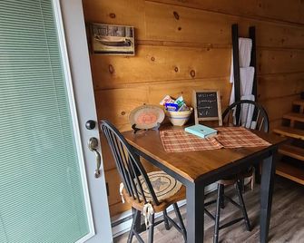 Cozy 1-bedroom studio in adorable Selinsgrove with AC and amenities - Selinsgrove