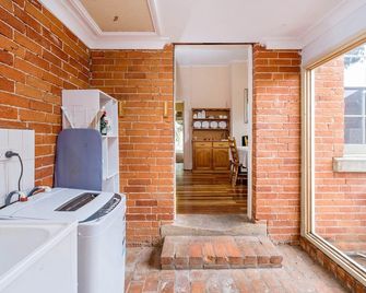 Eliza 1875 Red Brick Duplex Townhouse - Grafton