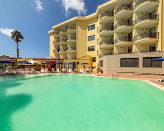 Rina Hotel - Alghero - Zwembad