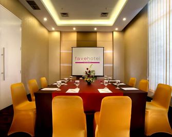 Favehotel Solo Baru - Surakarta City - Meeting room