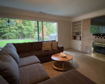 Tranquility on Beacon Hill - Longview - Huiskamer