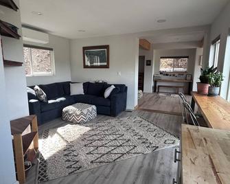 Modern Mountain Home w/ Stunning Mountain Views. The best of what SW Montana! - Bozeman - Sala de estar