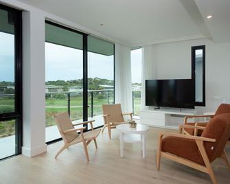 The Sands Torquay - Torquay - Living room