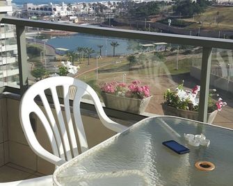 Apartment sea view marina Ashdod 5 persons - Ashdod - Balcony