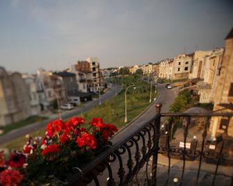 إديم بيزنس هوتل - موسكو - شرفة