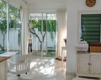 Green Gallery Beach Boutique Hotel - Hua Hin
