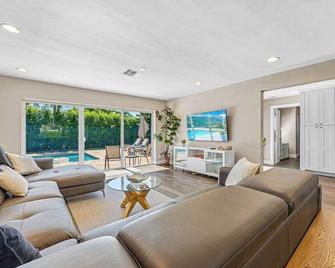 Exquisite House In Lbts- 7 Min Walk To The Beach! - Lauderdale-by-the-Sea - Pokój dzienny