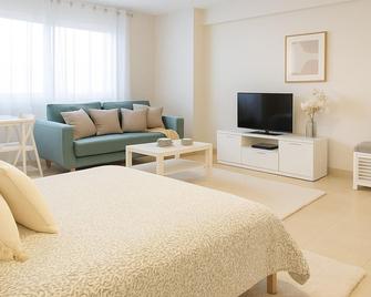 Estudio Central Beach - Estepona - Makuuhuone