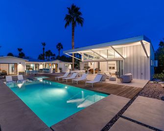 Luxury 4-Bedroom Home with Pool Spa & Stunning Mountain Views - Palm Springs - Pool