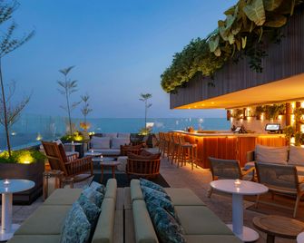 Hilton Rio de Janeiro Copacabana - Rio de Janeiro - Building