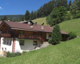 Apartment Paul - Ortisei - Building