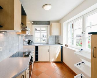 Allgäu a. Forggensee - near Neuschwanstein, apartment f. Couples and family, 2 bedrooms, WLAN - Rosshaupten - Cocina