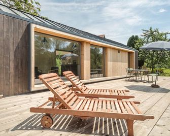 Tiny House Lachen - ونغين ام أللوجا - شرفة مرصوفة