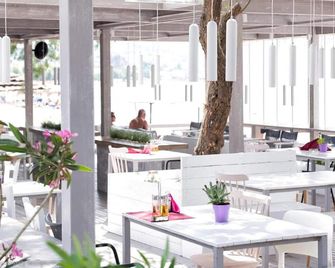 Gaea Gardens Studios - Petra - Restaurant