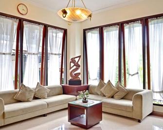 Hotel Puri Nusa Indah - Denpasar - Phòng khách