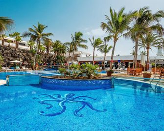 Green Volcano -200 m from the beach-access to the fariones sports centre included (swimming pool, sauna, gym) - Puerto del Carmen - Piscine