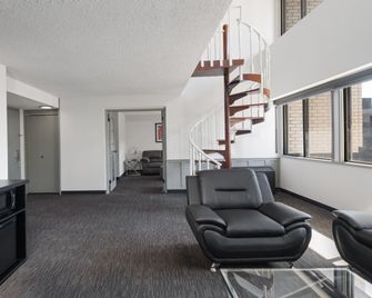 Ramada Plaza by Wyndham Regina Downtown - Regina - Habitación