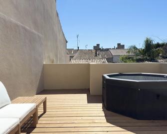 Les suites du 13 - Aigues-Mortes - Balcon