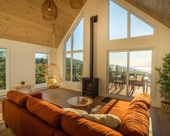 Hôtel à la maison - Mystik Charlevoix, spa et vue - Les Éboulements
