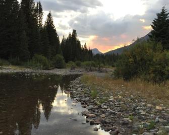 101 Republic Near Yellowstone - Cooke City