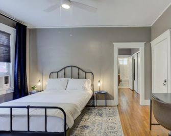 Mid Century Modern Midtown Apartment Close to all! - ممفيس (تنيسي) - غرفة نوم