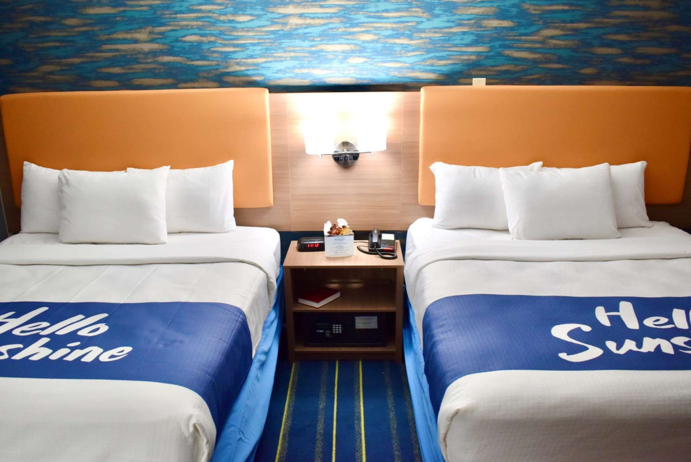 Days Inn by Wyndham Wayne - וויין - חדר שינה