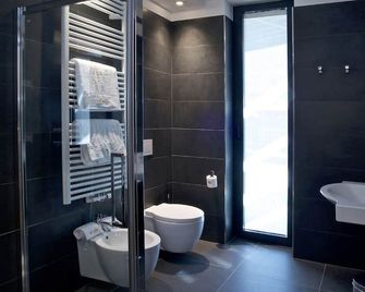 Lifestyle Room Binario Zero - Tirano - Badkamer