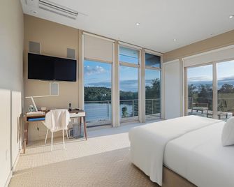 Hillsdale Lakeside - Lake Access, Balcony & Bbq - Hillsdale
