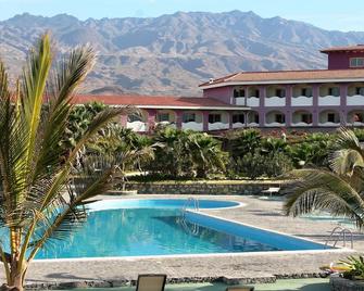 Santantao Art Resort - Porto Novo - Piscina