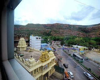 Raj Park- Hill View - Tirupati - Vista del exterior