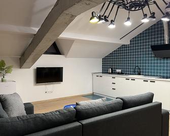 Kazbegi Apartments - Stepantsminda - Salon