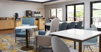 TownePlace Suites by Marriott Erie - Erie - Restaurant