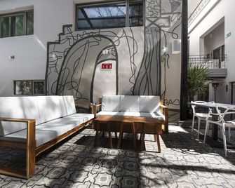 Hotel MX Condesa Cdmx, Trademark Collection by Wyndham - Mexico City - Patio