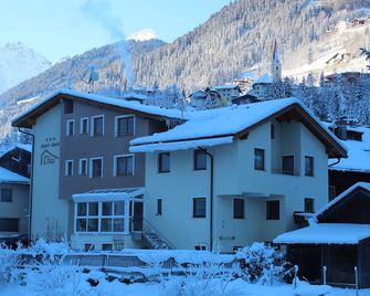 Hotel Garni Dias - Kappl - Budova