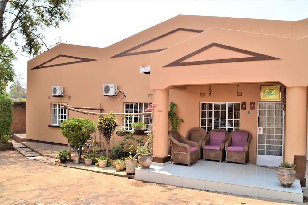 Riverside Hotel and Conference Centre - לילונגווה - בניין