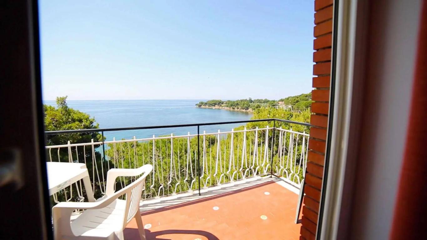 Hotel Punta Licosa